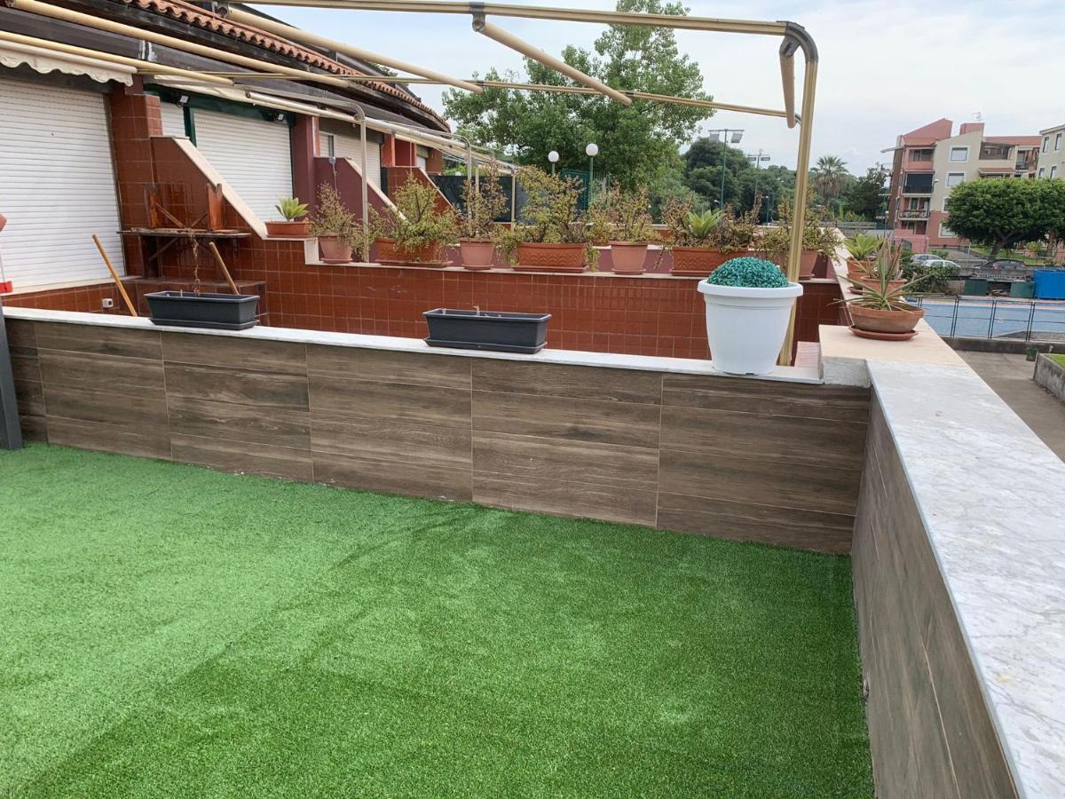 Le Rocce Nere Aparthotel Giardini Naxos Eksteriør bilde