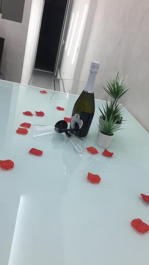Le Rocce Nere Aparthotel Giardini Naxos Eksteriør bilde